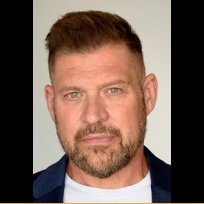 Бред Вилијам Хенке Brad William Henke